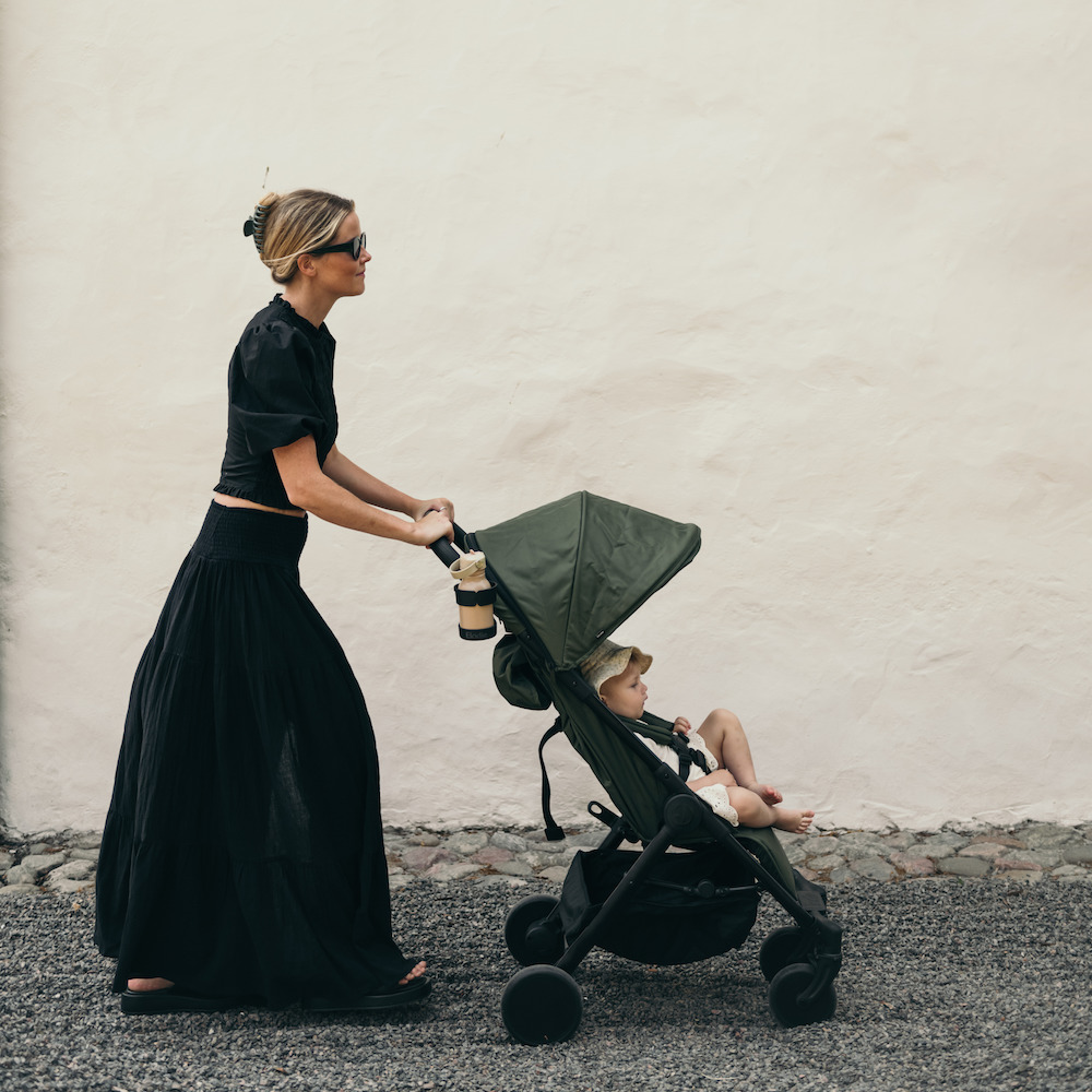 Elodie_Mondo_buggy_compact_rebel_green-sfeerbeeld Buggy Mondo compact kleur rebel green