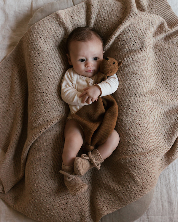 Hvid knuffeldoekje Teddy Tokki chocolate bruin