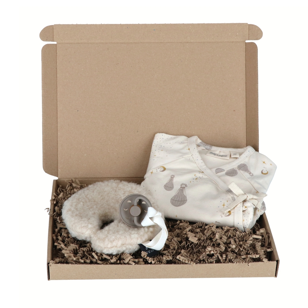 Brievenbuspakket_cadeaubox_indewolken Brievenbus kraamcadeau in de wolken