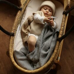 Hvid spencer vest harvey baby cream