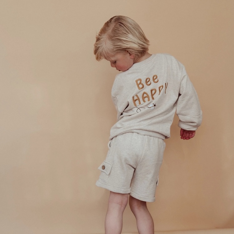 Two You Label Sweater Bee happy oat