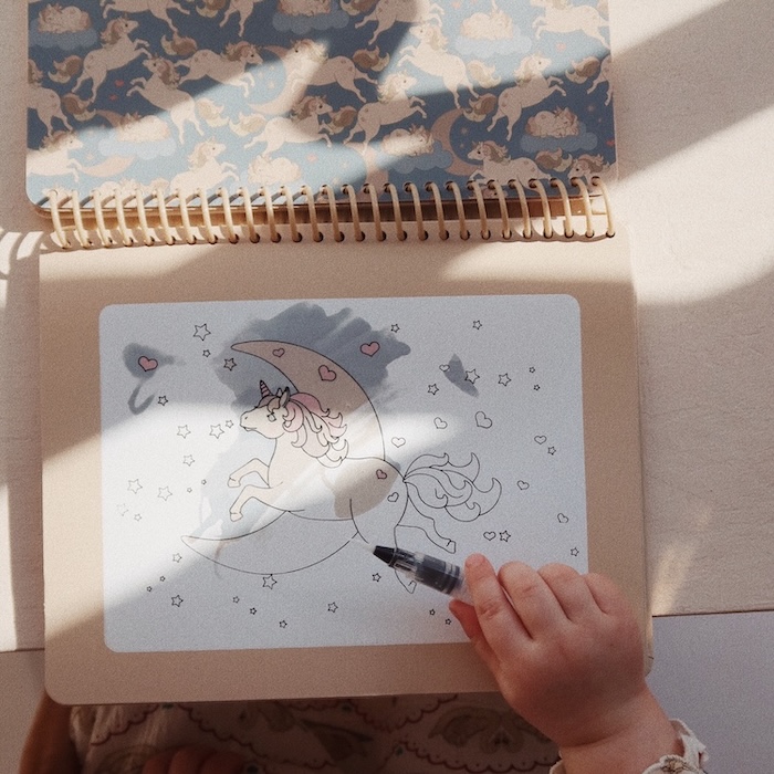 Konges Sløjd magic waterkleurboek