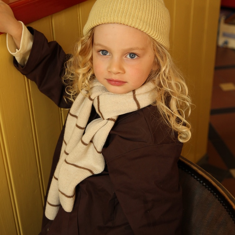 Hvid sjaal gestreept Igor cream mocha