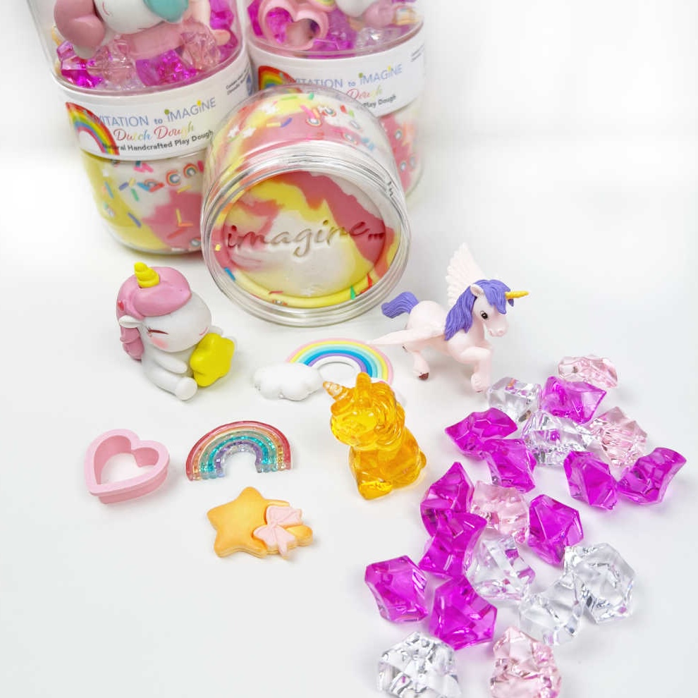 Invitation-to-imagine-speelklei_play-pot-dino_rainbow_01 Invitation to imagine speelklei play pot dino rainbow