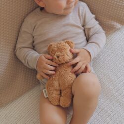 Moonie sensorische knuffelbeer cappuccino