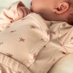 That's Mine meegroei romper met lange mouw Tiny roses