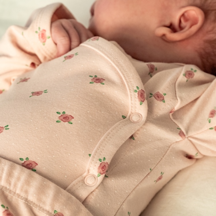 That's Mine meegroei romper met lange mouw Tiny roses