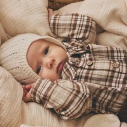 Lil' Atelier polo romper longsleeve Renrik white pepper