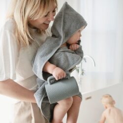 Mushie badcape towel gray