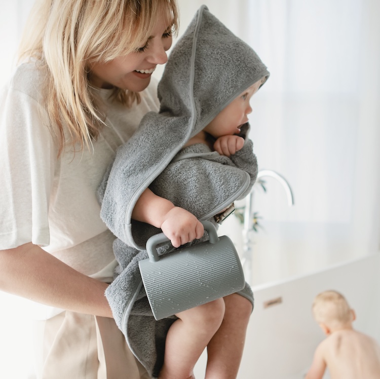 Mushie badcape towel gray